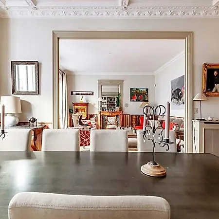Luxury - Trocadero 3*